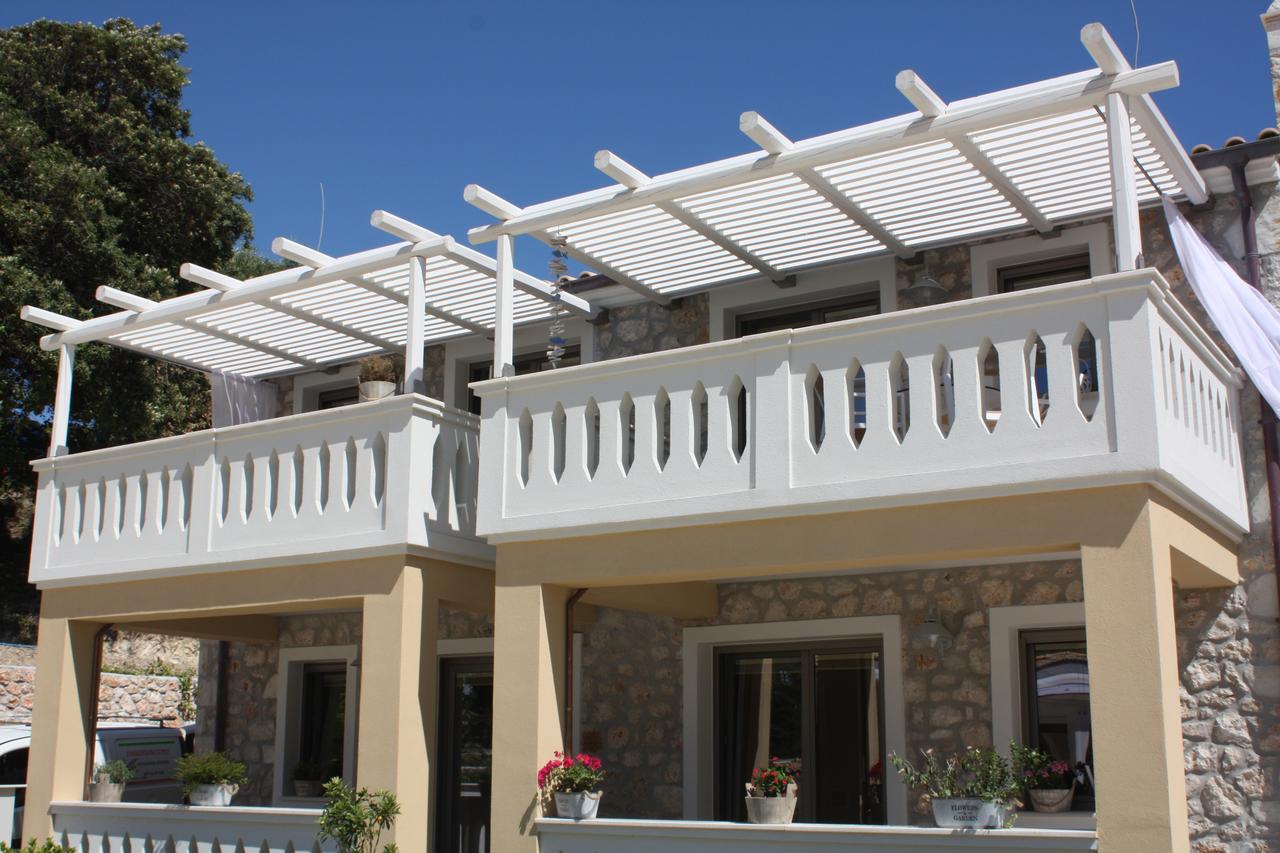 Anemolia Parga Suites Sarakiniko  Exterior photo