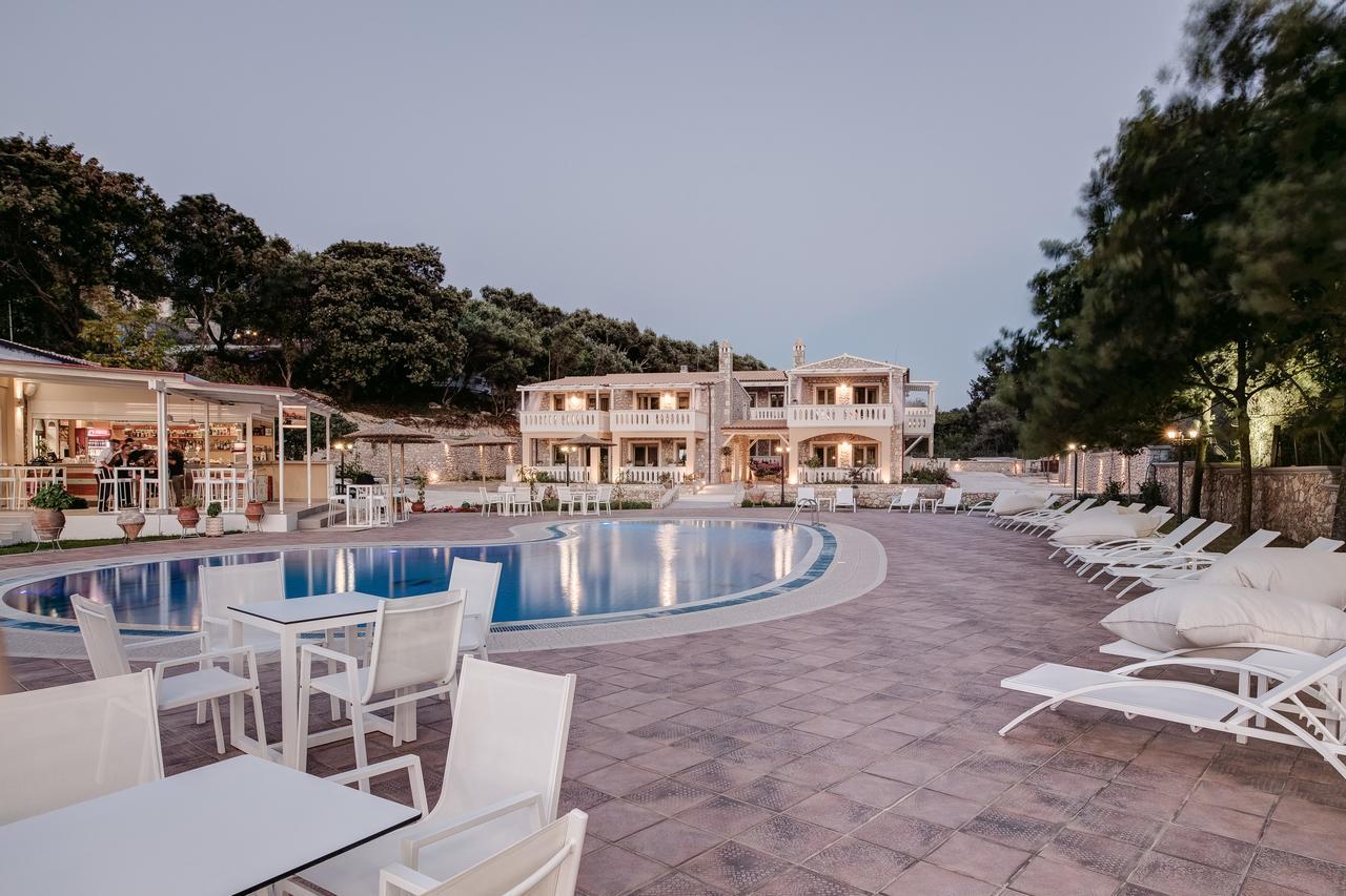 Anemolia Parga Suites Sarakiniko  Exterior photo